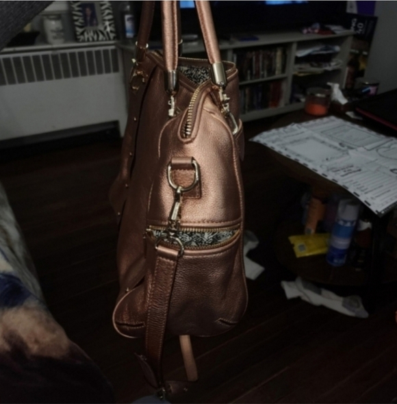 🍂🍁LIKE NEW Gorgeous Rebecca minkoff metallic rose gold cupid bag - Picture 5 of 8